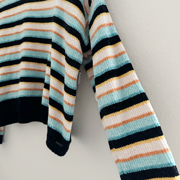 NEW Volcom Bubble Tease Chenille Sweater - Picture 6 of 10